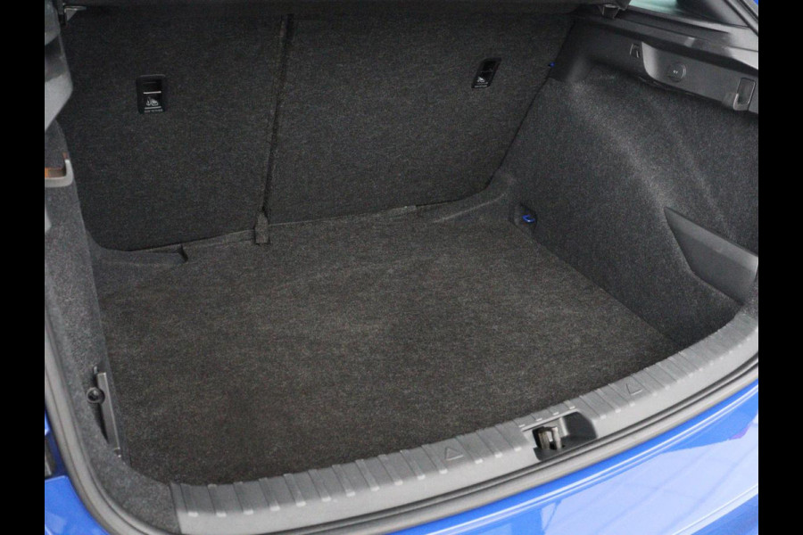 Škoda SCALA 1.0 TSI Sport | Automaat | Virtual Cockpit | Sportstoelen | Carplay | Navigatie | Climate control | Full LED | Parkeerhulp | Cruise control | Bluetooth | Getint glas