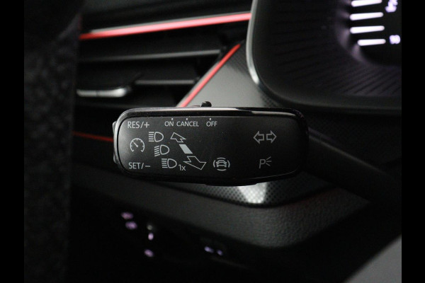 Škoda SCALA 1.0 TSI Sport | Automaat | Virtual Cockpit | Sportstoelen | Carplay | Navigatie | Climate control | Full LED | Parkeerhulp | Cruise control | Bluetooth | Getint glas