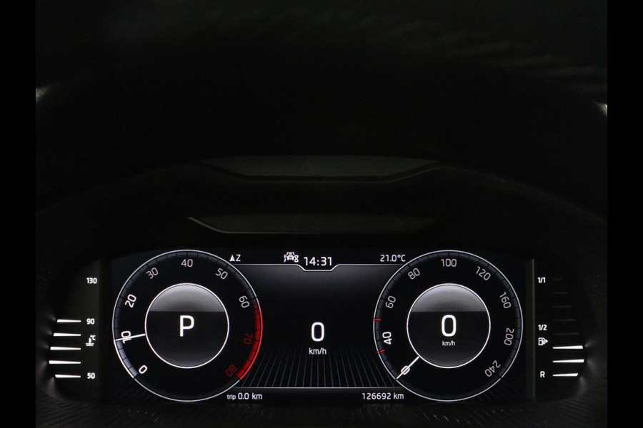 Škoda SCALA 1.0 TSI Sport | Automaat | Virtual Cockpit | Sportstoelen | Carplay | Navigatie | Climate control | Full LED | Parkeerhulp | Cruise control | Bluetooth | Getint glas