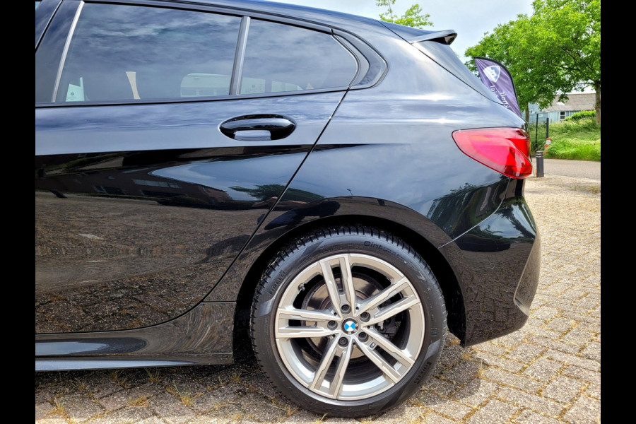 BMW 1-serie 118i M-sport Pano Camera Stuurverw. HIFI [1e eig. BTW NL NAP]