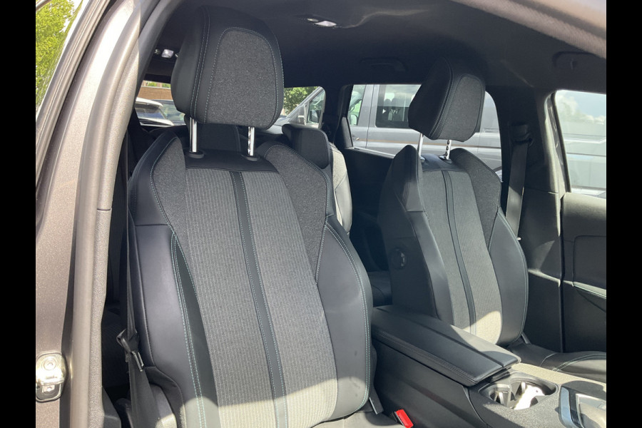 Peugeot 5008 7-Pers 1.2 131pk Pack 360°Cam Navi Trekhaak 7p.