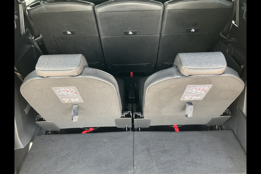 Peugeot 5008 7-Pers 1.2 131pk Pack 360°Cam Navi Trekhaak 7p.