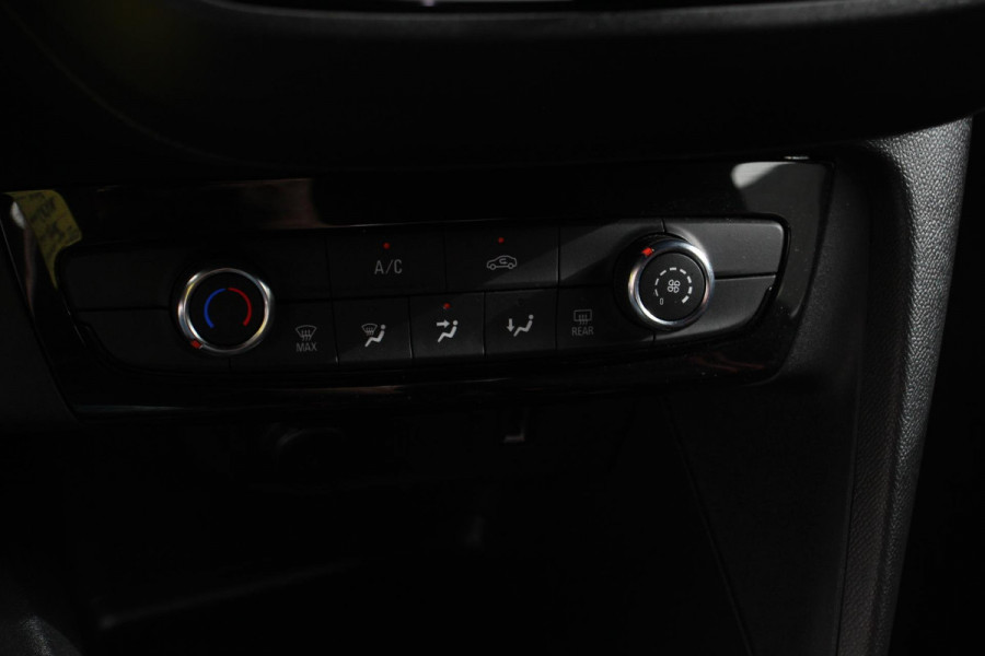 Opel Corsa 1.2 Turbo 102pk GS Line Navigatie Apple Carplay/Android Auto Airco Cruise Control Lichtmetalen velgen Digitaal Dashboard Sportstoelen
