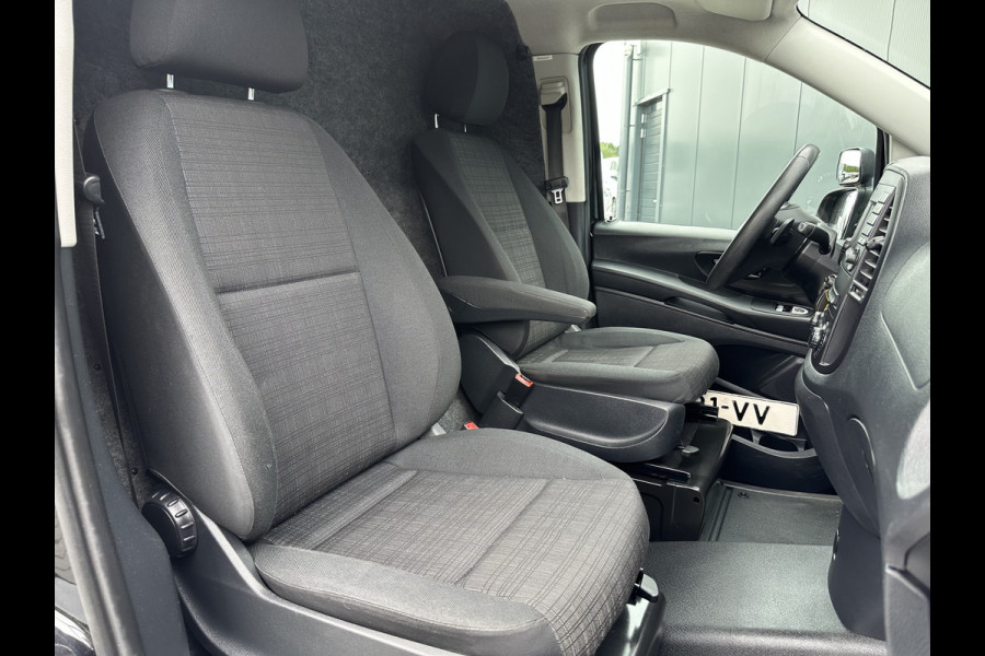 Mercedes-Benz Vito 114 CDI 136 PK E6 AUTOMAAT / L2H1 / 1e EIG. / TREKHAAK / CAMERA / 2x SCHUIFDEUR / CRUISE / AIRCO