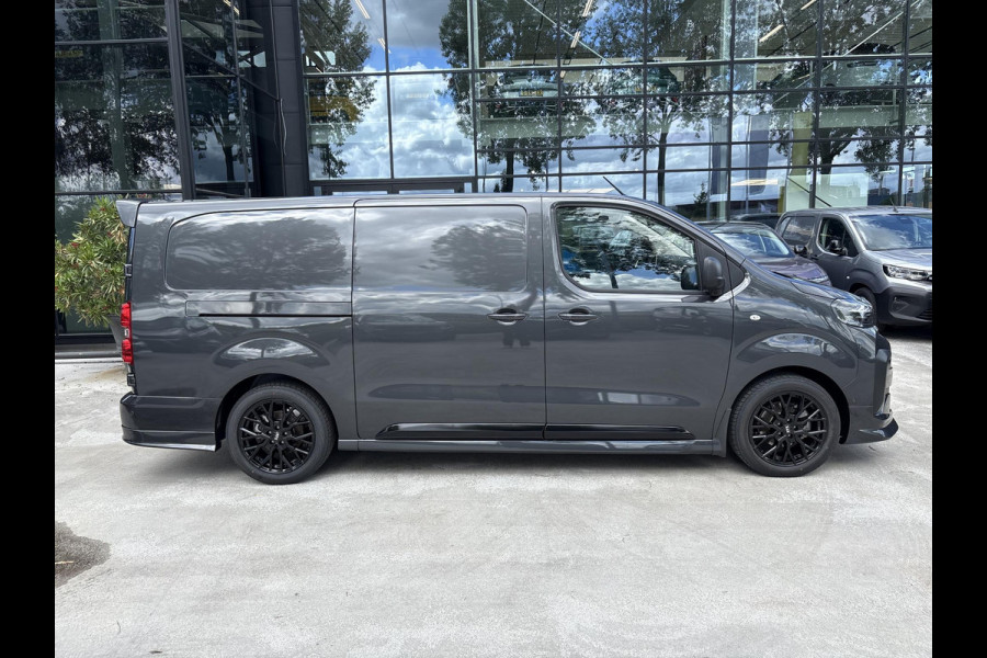 Peugeot e-Expert L3 75 kWh | STX Sport | Lederen bekleding | Spoilerpakket | 18 inch Lichtmetalen velgen | Dynamic NAV Pakket | Winterpakket | Comfort Pakket | betimmering | 2x schuifdeur | Mooiste bus van Nederland!