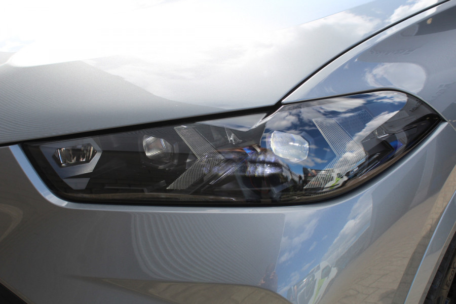 BMW X5 xDrive50e M-Sport Pro | Vierwielbesturing | Trekhaak | Spoilerpakket | H&K | Panoramadak | Luchtvering