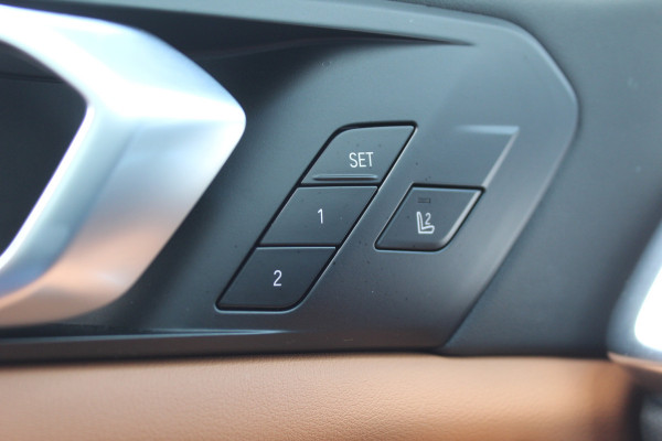 BMW X5 xDrive50e M-Sport Pro | Vierwielbesturing | Trekhaak | Spoilerpakket | H&K | Panoramadak | Luchtvering