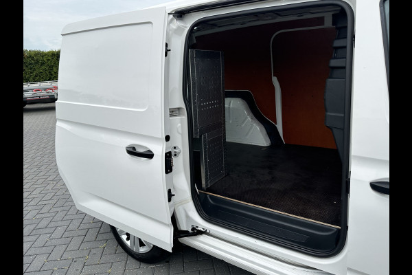 Volkswagen Caddy Cargo Maxi 1.5 TSI AUTOMAAT / ** BENZINE ** / L2H1 / 40.450 KM !! / 1e EIG. / TREKHAAK / ALUCA INRICHTING / CRUISE / AIRCO