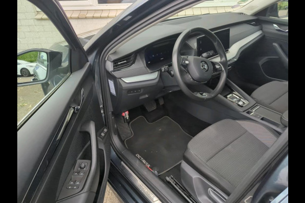 Škoda Octavia Combi 1.4 TSI iV PHEV Business Edition NL-AUTO | SFEER VERLICHTING | TREKHAAK