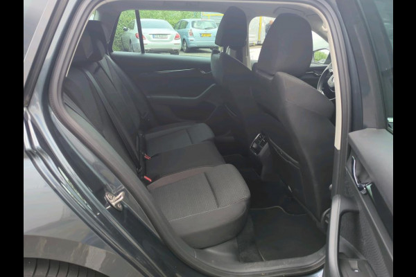 Škoda Octavia Combi 1.4 TSI iV PHEV Business Edition NL-AUTO | SFEER VERLICHTING | TREKHAAK