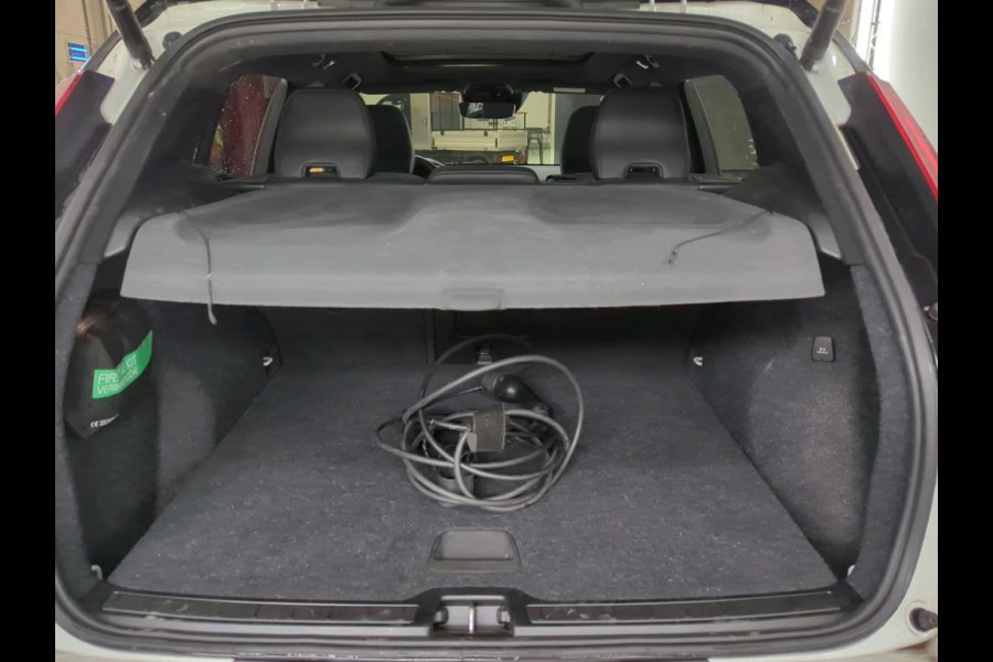 Volvo XC40 1.5 T5 Recharge R-Design NL-AUTO | PANODAK | TREKHAAK | 1/2 LEDER