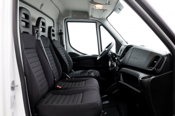 Iveco Daily 35C16 160pk XXL Bakwagen met laadklep L449/B215 11-2023