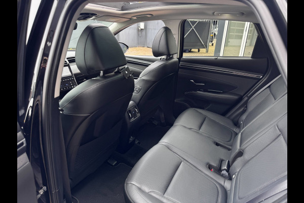 Hyundai Tucson 1.6 T-GDI PHEV Premium Sky 4WD | 97,4% SOH | Panoramadak | NL-Auto | Leder + Memory | Camera 360 | Elek. Achterklep
