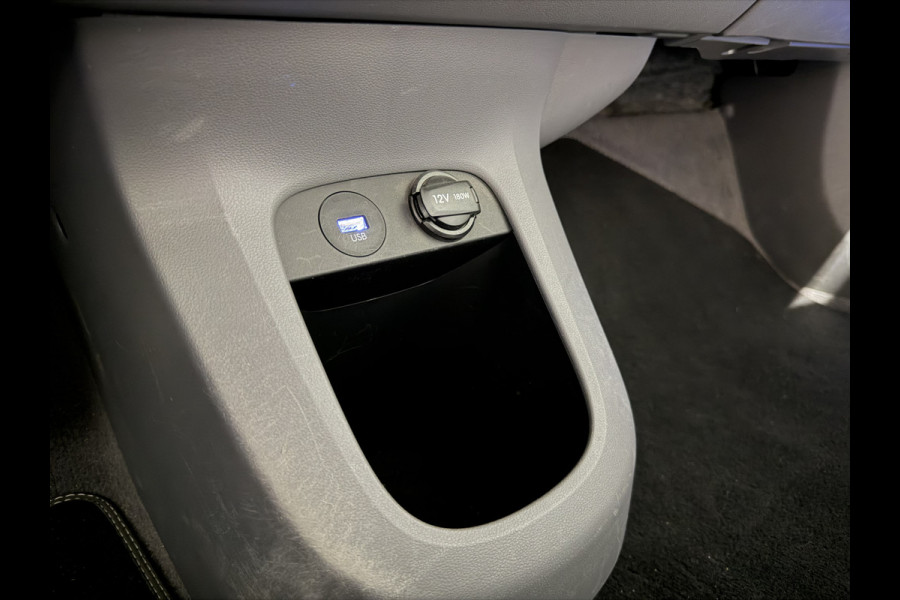 Hyundai IONIQ 5 Connect+ 77.4 kWh | Leder interieur | Trekhaak | Full Option | Soh (batterijcheck) Waarde 92,7 %