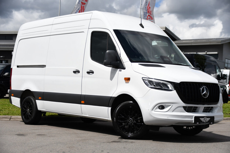 Mercedes-Benz Sprinter 317 1.9 CDI L2 Pro AMG Edition FACELIFT! Camera, Cruise, Carplay, 10,5'' Mbux, Stoelverwarming, Geveerde stoel, 170pk, Automaat, LED, Uniek!