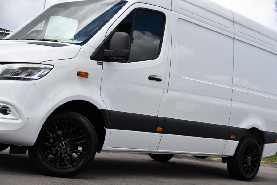 Mercedes-Benz Sprinter 317 1.9 CDI L2 Pro AMG Edition FACELIFT! Camera, Cruise, Carplay, 10,5'' Mbux, Stoelverwarming, Geveerde stoel, 170pk, Automaat, LED, Uniek!