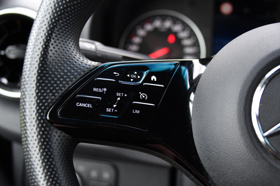 Mercedes-Benz Sprinter 317 1.9 CDI L2 Pro AMG Edition FACELIFT! Camera, Cruise, Carplay, 10,5'' Mbux, Stoelverwarming, Geveerde stoel, 170pk, Automaat, LED, Uniek!