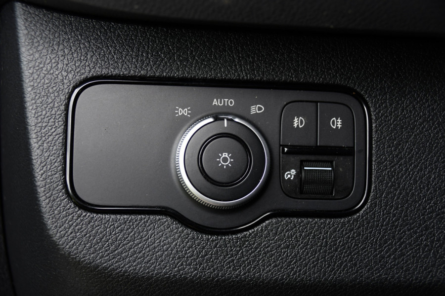 Mercedes-Benz Sprinter 317 1.9 CDI L2 Pro AMG Edition FACELIFT! Camera, Cruise, Carplay, 10,5'' Mbux, Stoelverwarming, Geveerde stoel, 170pk, Automaat, LED, Uniek!