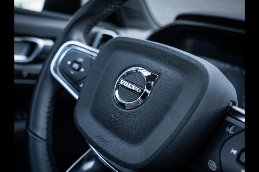 Volvo XC40 1.5 T5 Plug-in hybrid Plus Dark - Pano l Memory l h/Kardon l ACC l 360cam
