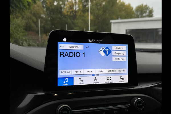 Ford Focus 1.5 EcoBoost ST Line Business Pano Navi Automaat