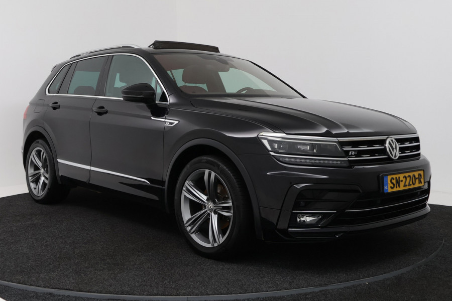Volkswagen Tiguan 1.4 TSI Highline Business R (PANORAMADAK, TREKHAAK, DIGITALE COCKPIT, STOELVERWARMING, CRUISE ADAPTIEF)