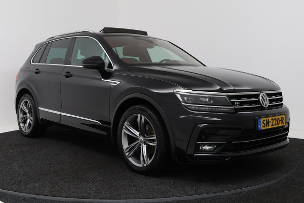 Volkswagen Tiguan 1.4 TSI Highline Business R (PANORAMADAK, TREKHAAK, DIGITALE COCKPIT, STOELVERWARMING, CRUISE ADAPTIEF)