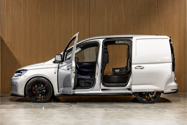 Volkswagen Caddy Cargo 2.0 TDI DSG | L+R Schuifdeur | ACC | Side Assist | Lane Assist | Virtual Cockpit | Camera | CarPlay | Stoelverwarming | LED Koplampen | Sidebars | Spoilerkit | DAB | Fabrieksgarantie | Facelift model | BPM Vrij