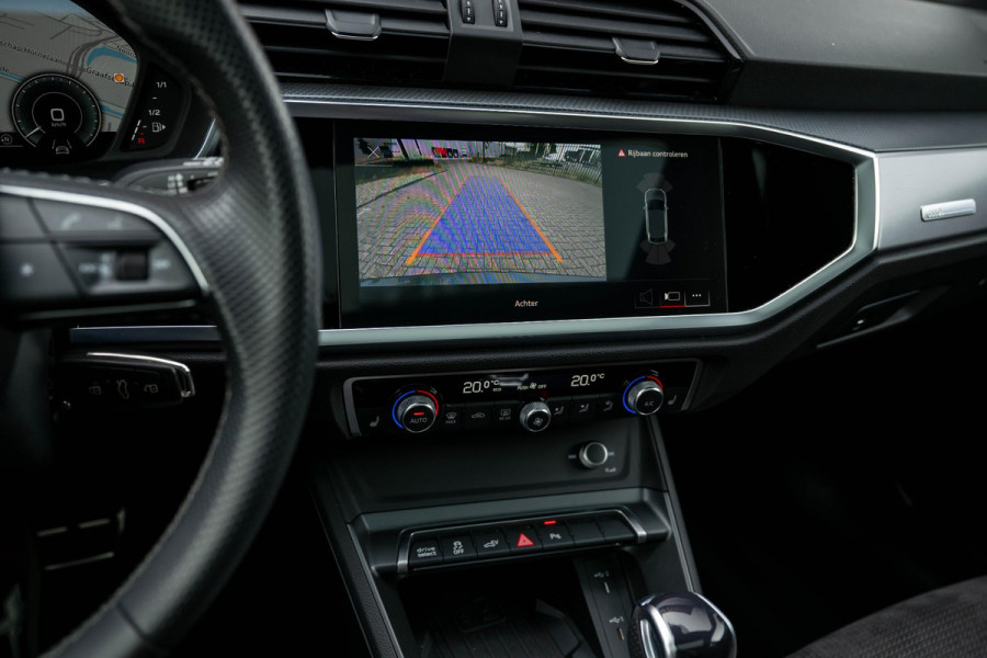 Audi Q3 Sportback 45 TFSI e S Edition ACC Trekhaak Matrix Pano