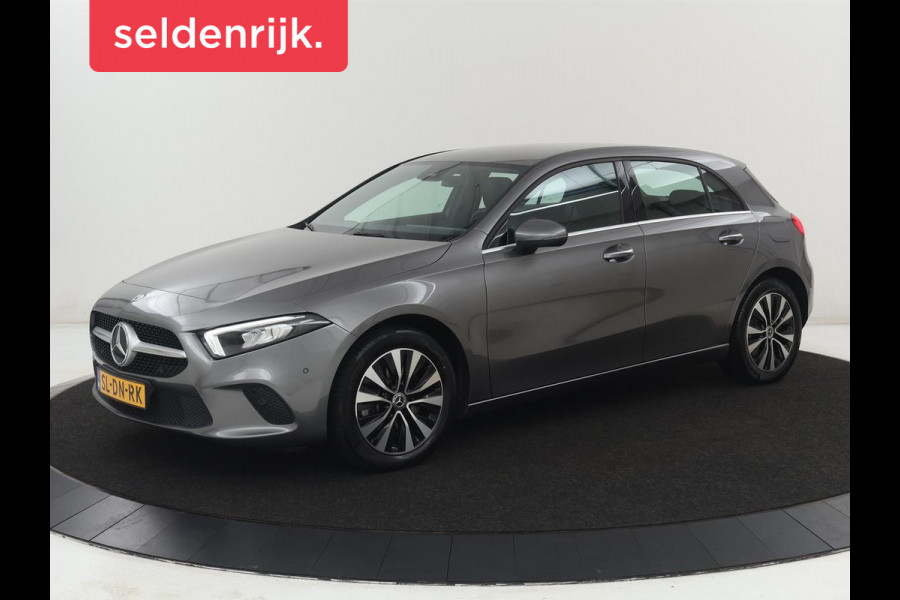 Mercedes-Benz A-Klasse 250e Style | SOH 92% | Stoelverwarming | Sfeerverlichting | Keyless | Camera | Navigatie | Widescreen | Half leder | Side Assist | Climate control | Bluetooth | PHEV | Plug In