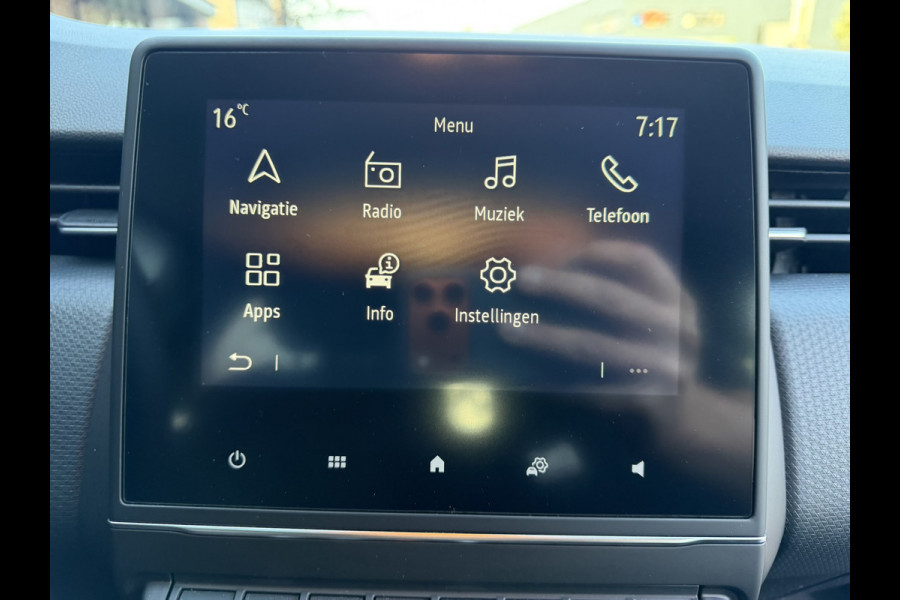 Renault Clio 1.0 TCe Navigatie / Apple CarPlay - Android / 1e Eigenaar / ALL-Season banden / Cruise Control / PDC met optische w