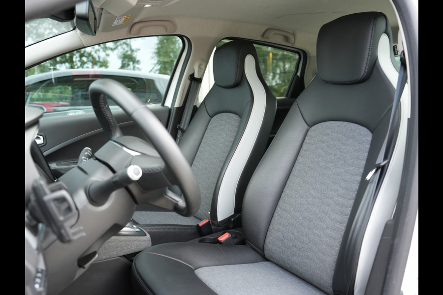 Renault ZOE R135 Intens 52 kWh | Eigen accu | Warmtepomp | Achteruitrijcamera |