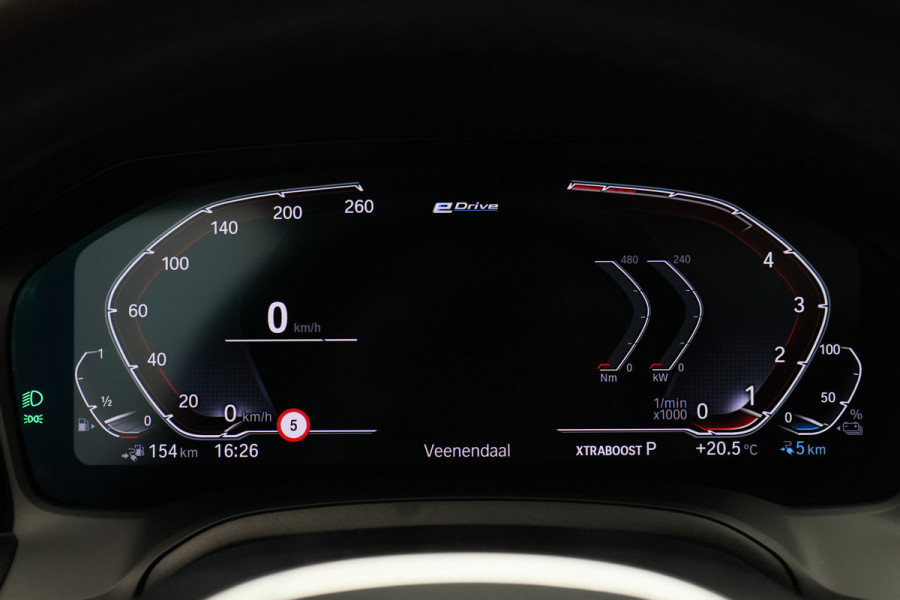 BMW 3 Serie Touring 330e Business Edition Plus M-sport Panoramadak, M-Sportstoelen, Carbon, Camera, Elektr. Trekhaak, 19''