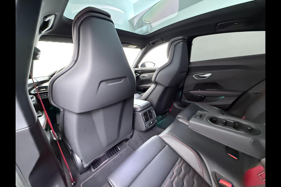 Audi e-tron GT RS 93 kWh VAN: 74.900,- VOOR: 69.877,- UW WKVOORDEEL: 5.023,- | SOH 100%!!!!| PANO | 21 INCH | STOELVENTILATIE & MASSAGE | BANG & OLUFSEN | 360 CAMERA | ADAPTIVE AIR SUSPENSION | LASER  MATRIX LED KOPLAMPEN | VIERWIELBESTURING | HEAD-UP DISPLAY | ADAPTIEVE CRUISE | RIJKLAAR MET 12 MND BOVAG GARANTIE