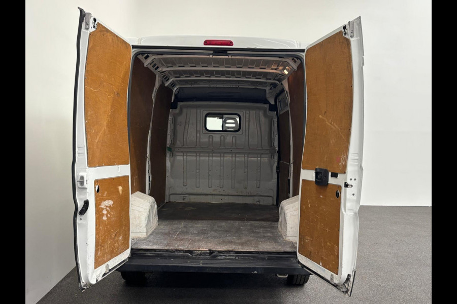 Peugeot Boxer 335 2.0 BlueHDI L2H2 Pro