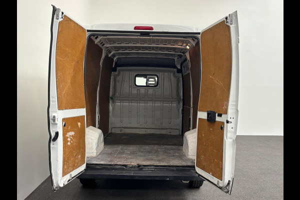 Peugeot Boxer 335 2.0 BlueHDI L2H2 Pro