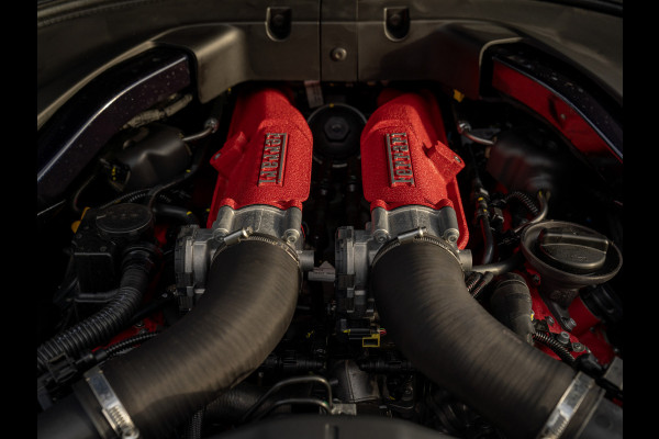 Ferrari Portofino M 3.9 V8 | Blu America! | Pass. display | Veel alcantara! | Carbon interieur