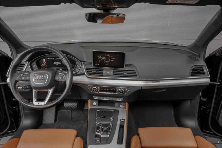 Audi Q5 55 TFSI e Quattro Competition S-Line Pano Luchtvering B&O Trekhaak