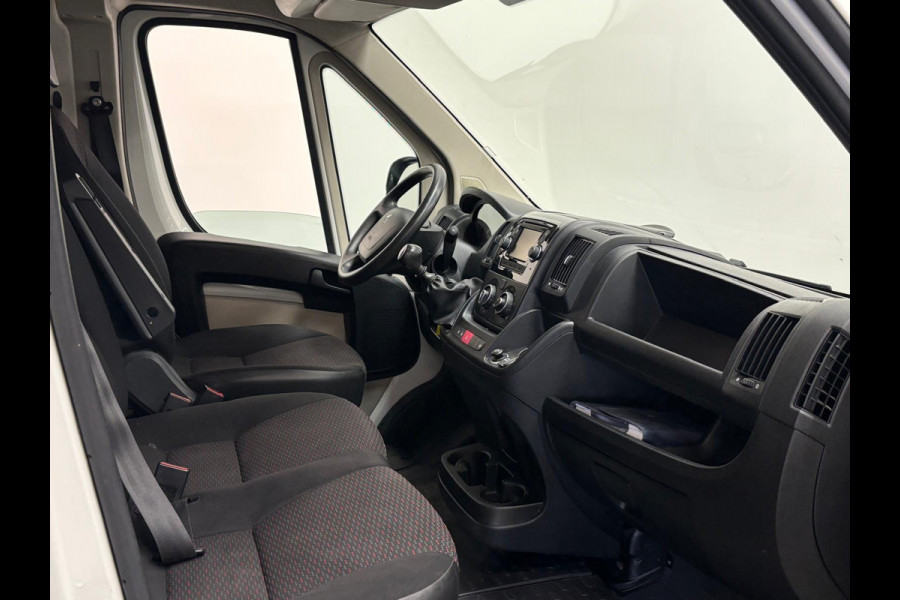 Peugeot Boxer 335 2.0 BlueHDI L2H2 Pro