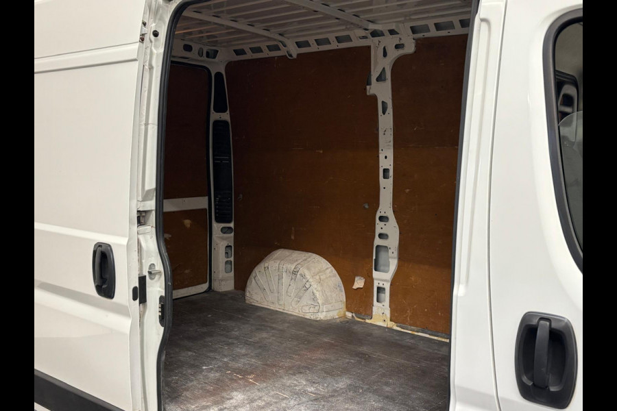 Peugeot Boxer 335 2.0 BlueHDI L2H2 Pro