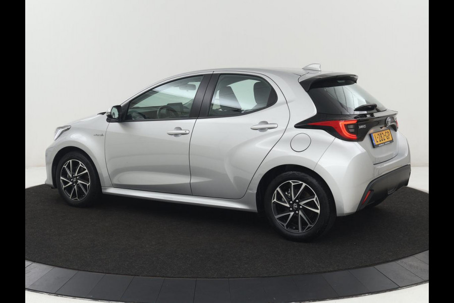 Toyota Yaris 1.5 Hybrid Dynamic | 38.500km NAP | Adaptive Cruise | DAB | Carplay | Full LED | Camera | LM | Keyless | Climate controle | Bluetooth