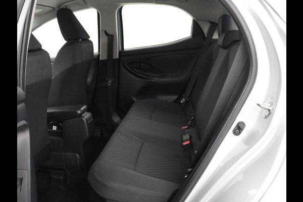 Toyota Yaris 1.5 Hybrid Dynamic | 38.500km NAP | Adaptive Cruise | DAB | Carplay | Full LED | Camera | LM | Keyless | Climate controle | Bluetooth