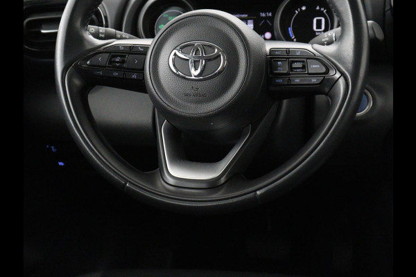 Toyota Yaris 1.5 Hybrid Dynamic | 38.500km NAP | Adaptive Cruise | DAB | Carplay | Full LED | Camera | LM | Keyless | Climate controle | Bluetooth