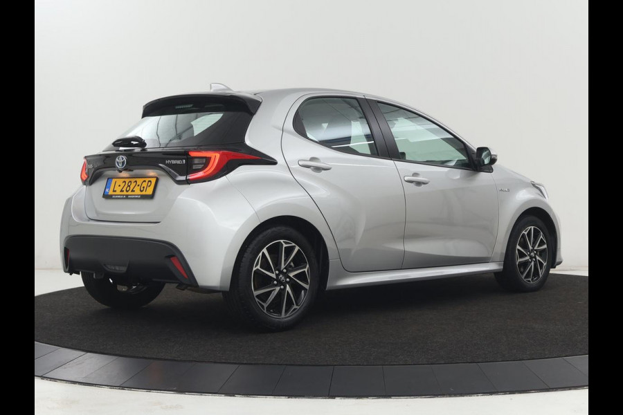 Toyota Yaris 1.5 Hybrid Dynamic | 38.500km NAP | Adaptive Cruise | DAB | Carplay | Full LED | Camera | LM | Keyless | Climate controle | Bluetooth