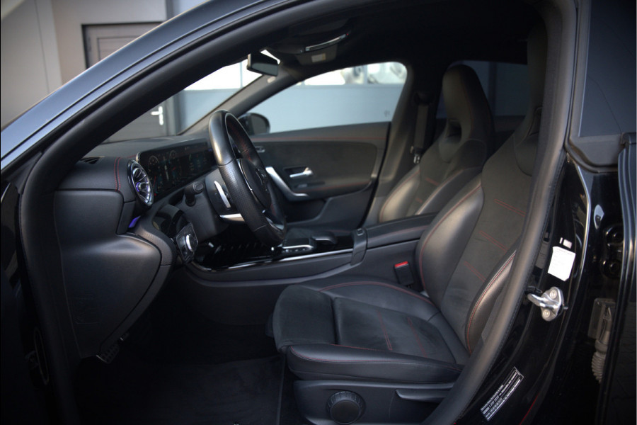 Mercedes-Benz CLA-Klasse Shooting Brake 250 e Premium AMG | Stoelverwarming | Camera | Apple Carplay | Keyless | Adaptive Cruise Control | Ambiance Verlichting | LED | Climate Control