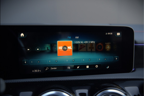 Mercedes-Benz CLA-Klasse Shooting Brake 250 e Premium AMG | Stoelverwarming | Camera | Apple Carplay | Keyless | Adaptive Cruise Control | Ambiance Verlichting | LED | Climate Control