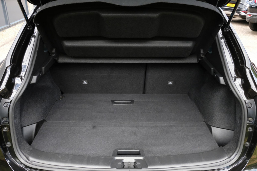 Nissan QASHQAI 1.3 DIG-T Premium Edition 140 PK | Lederen bekleding | Panoramadak | 360 Camera | Stoelverwarming | Navigatie | CarPlay | LMV 19" | LED
