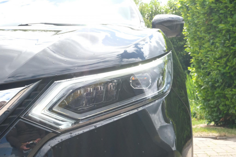 Nissan QASHQAI 1.3 DIG-T Premium Edition 140 PK | Lederen bekleding | Panoramadak | 360 Camera | Stoelverwarming | Navigatie | CarPlay | LMV 19" | LED