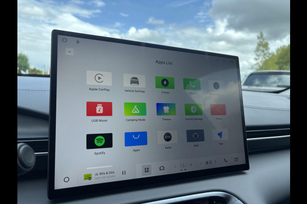 GEELY E5 Pro 60 kWh | Stoelverwarming & verkoeling | Warmtepomp | 360 Camera | Parkeersensoren |