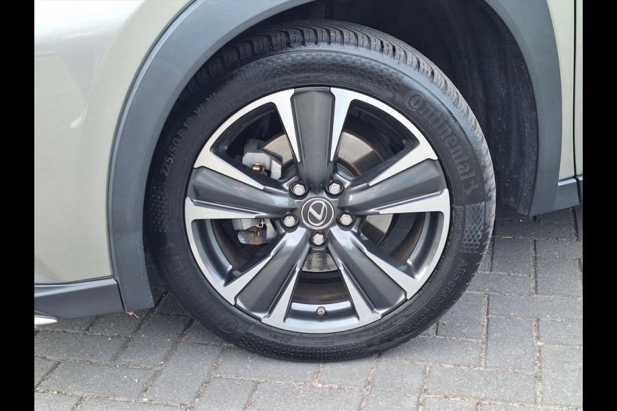 Lexus UX 250h AWD Luxury Line | 4X4, Leer, Stoelverwarming, Navigatie, Parkeersensoren, 18 inch, Privacy glass