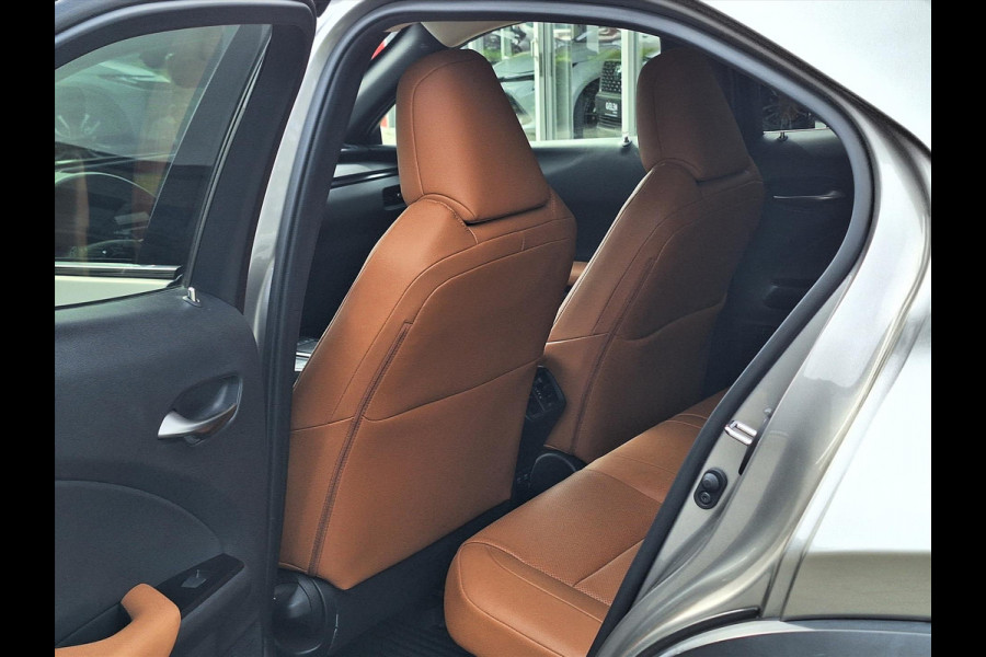 Lexus UX 250h AWD Luxury Line | 4X4, Leer, Stoelverwarming, Navigatie, Parkeersensoren, 18 inch, Privacy glass